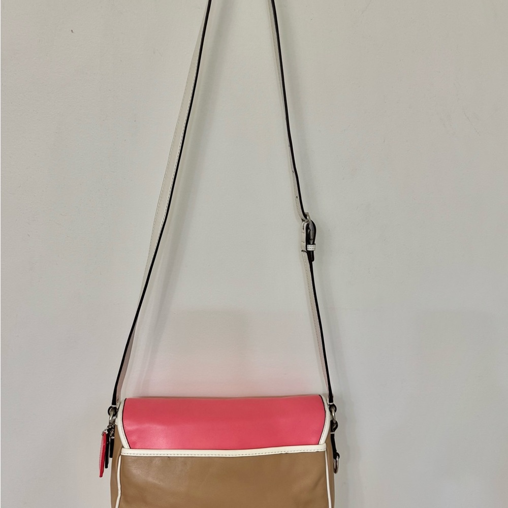 Pre-owned COACH Park Colorblock Salmon Pink/Tan/White Leather Crossbody Bag - Picture 2 of 14